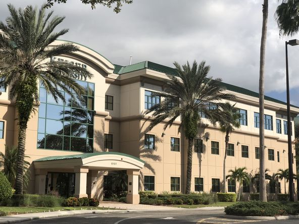 University Commons Center: 6151 Lake Osprey Dr, Lakewood Ranch, FL 34240